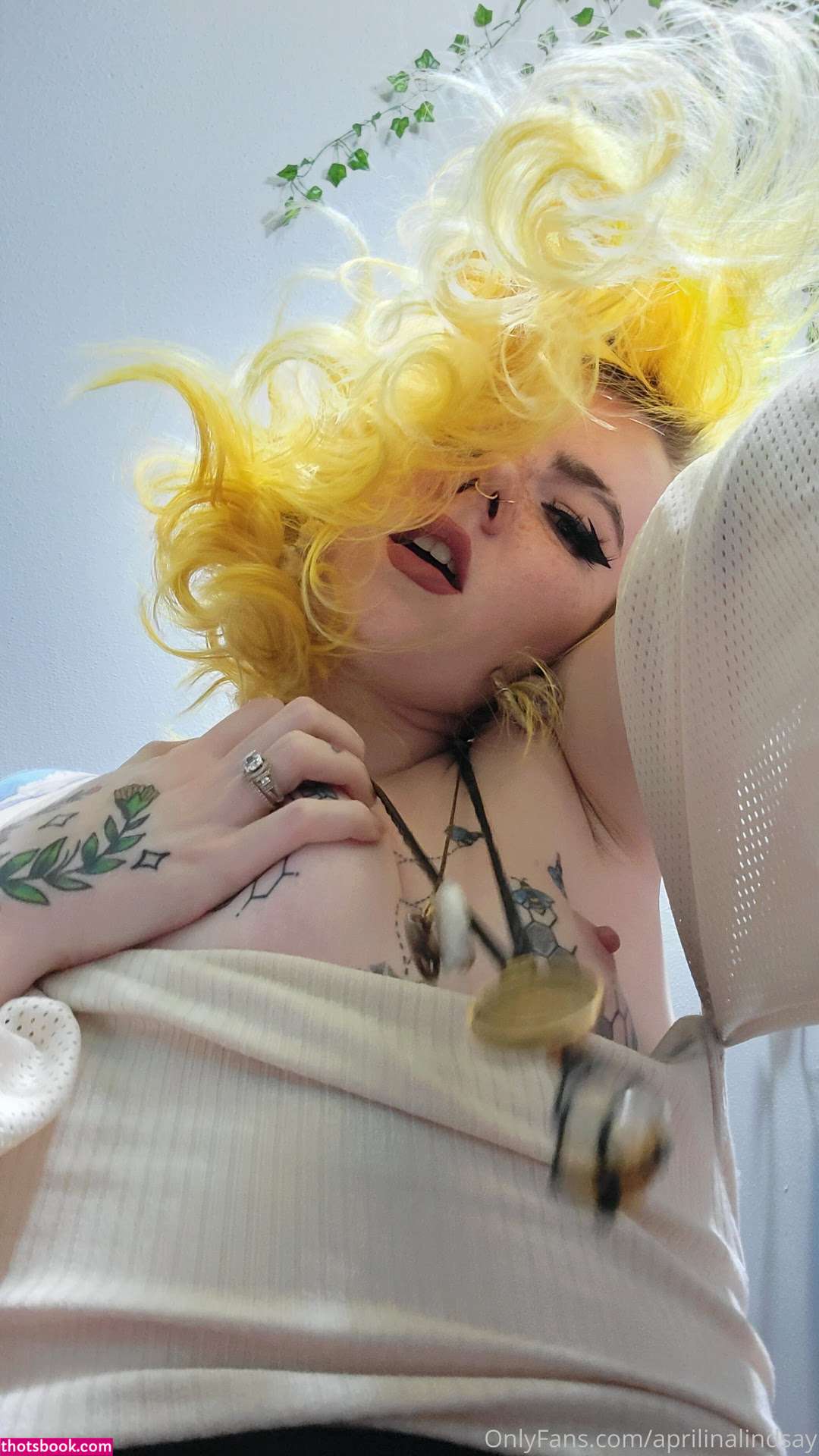 aprilinalindsay Photo #389