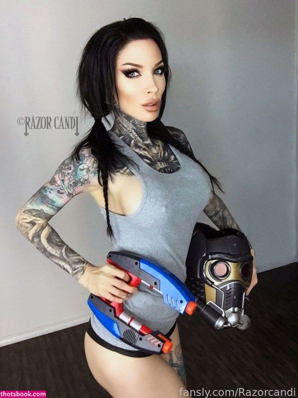 Razor Candi Photo #192