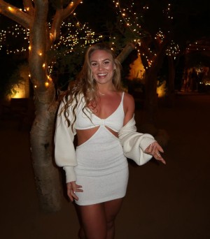 Michelle Basnett Photo #36