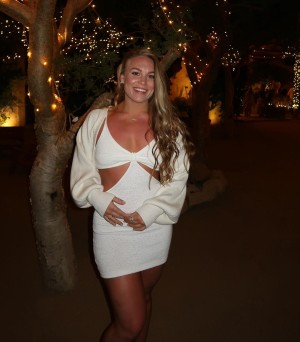 Michelle Basnett Photo #38