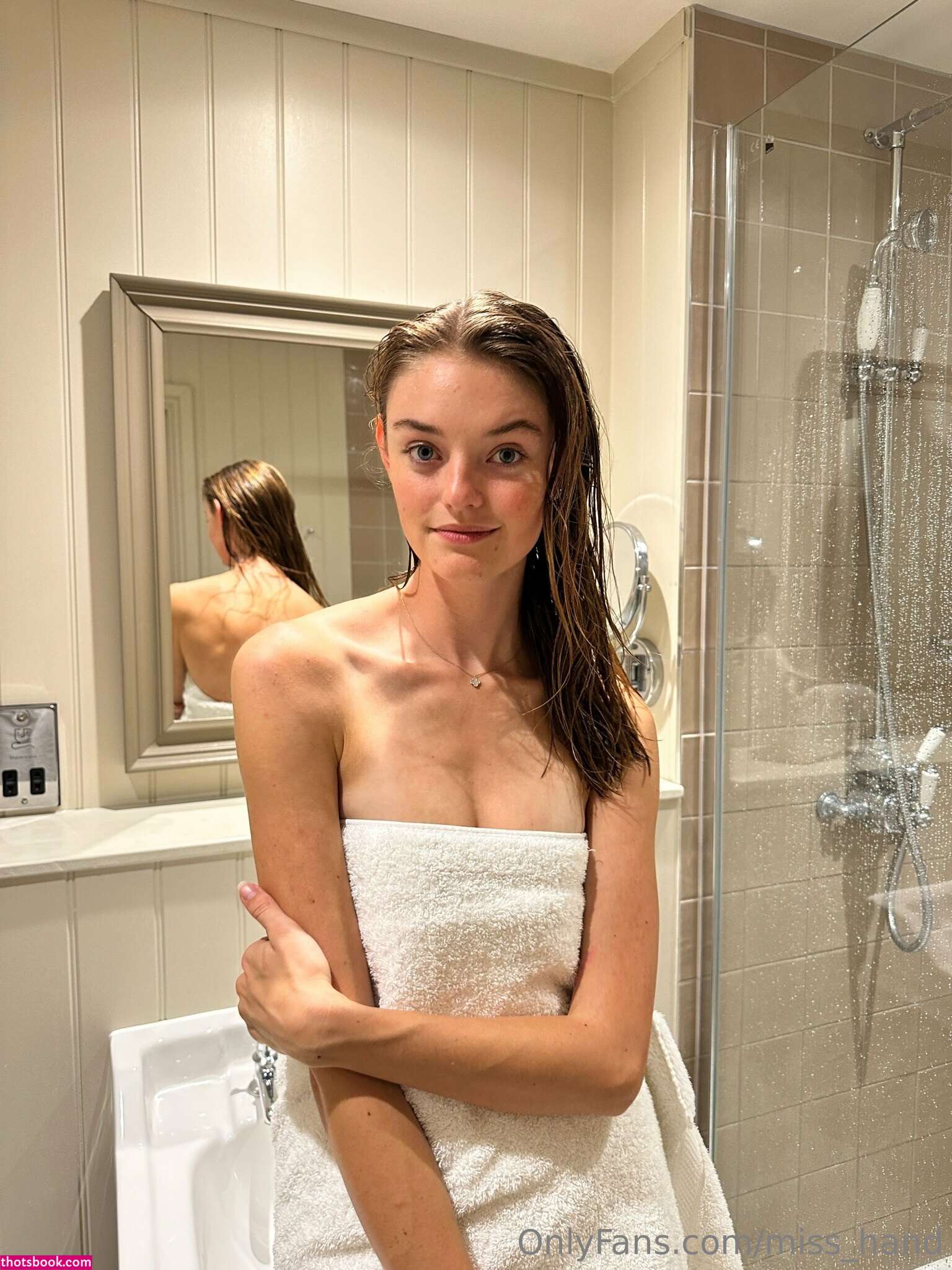 Willow Hand Photo #106