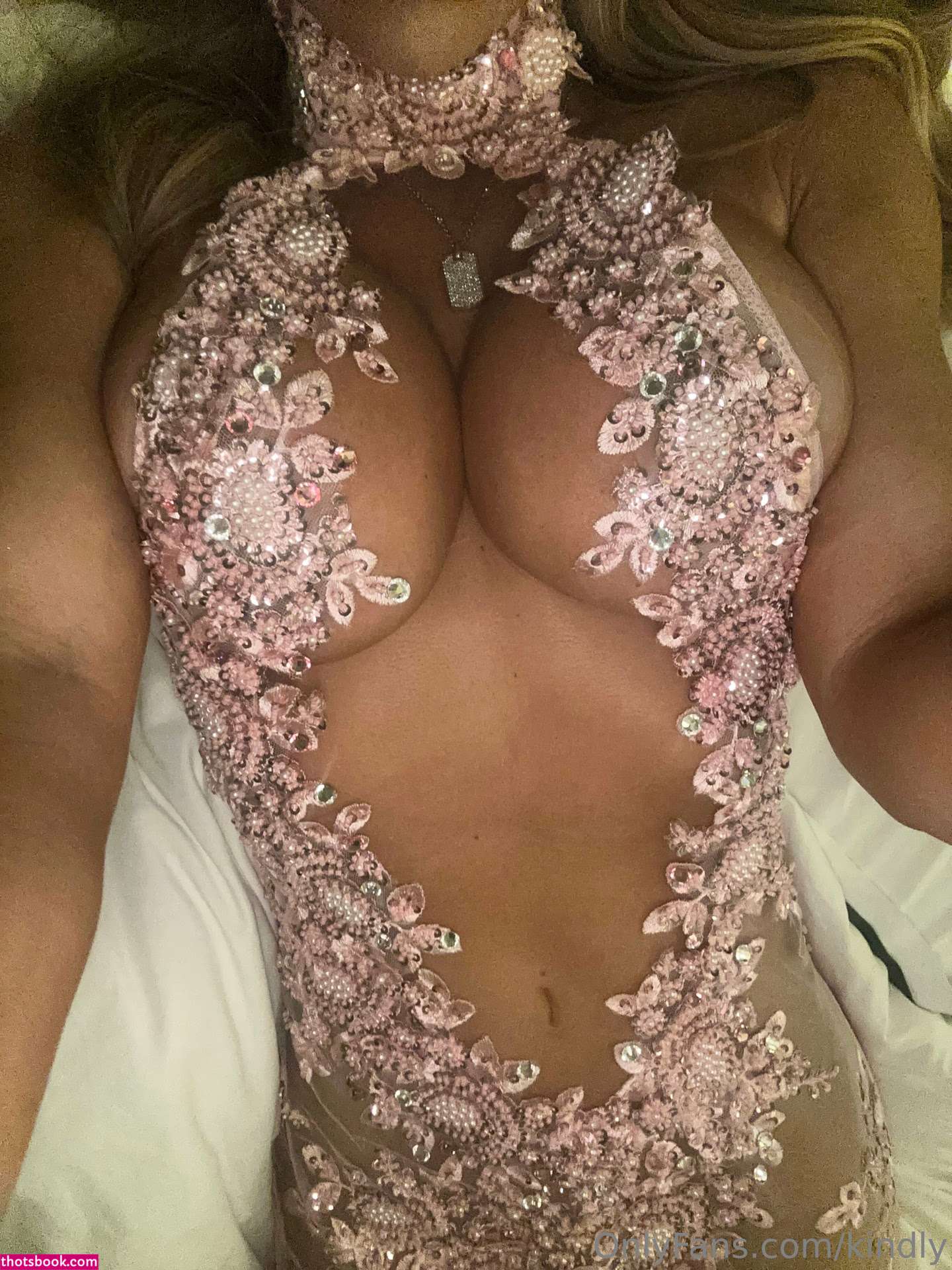 Kindly Myers Photo #376