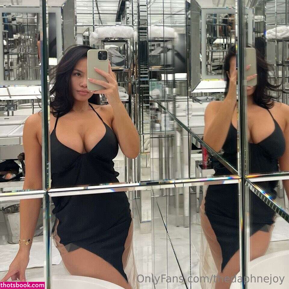 Daphnejoy Photo #34
