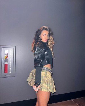 Sommer Ray Post #20