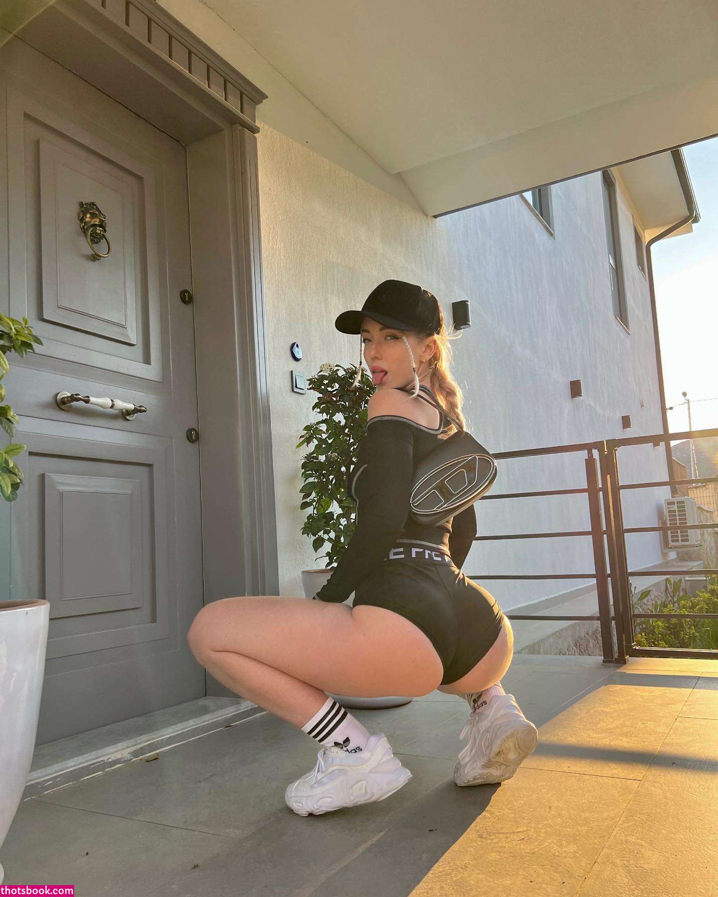 Christine B Photo #30