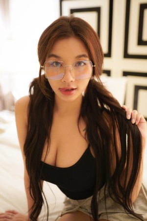 irisadamsone Photo #50