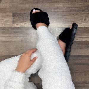 Melissa Estrella Photo #23