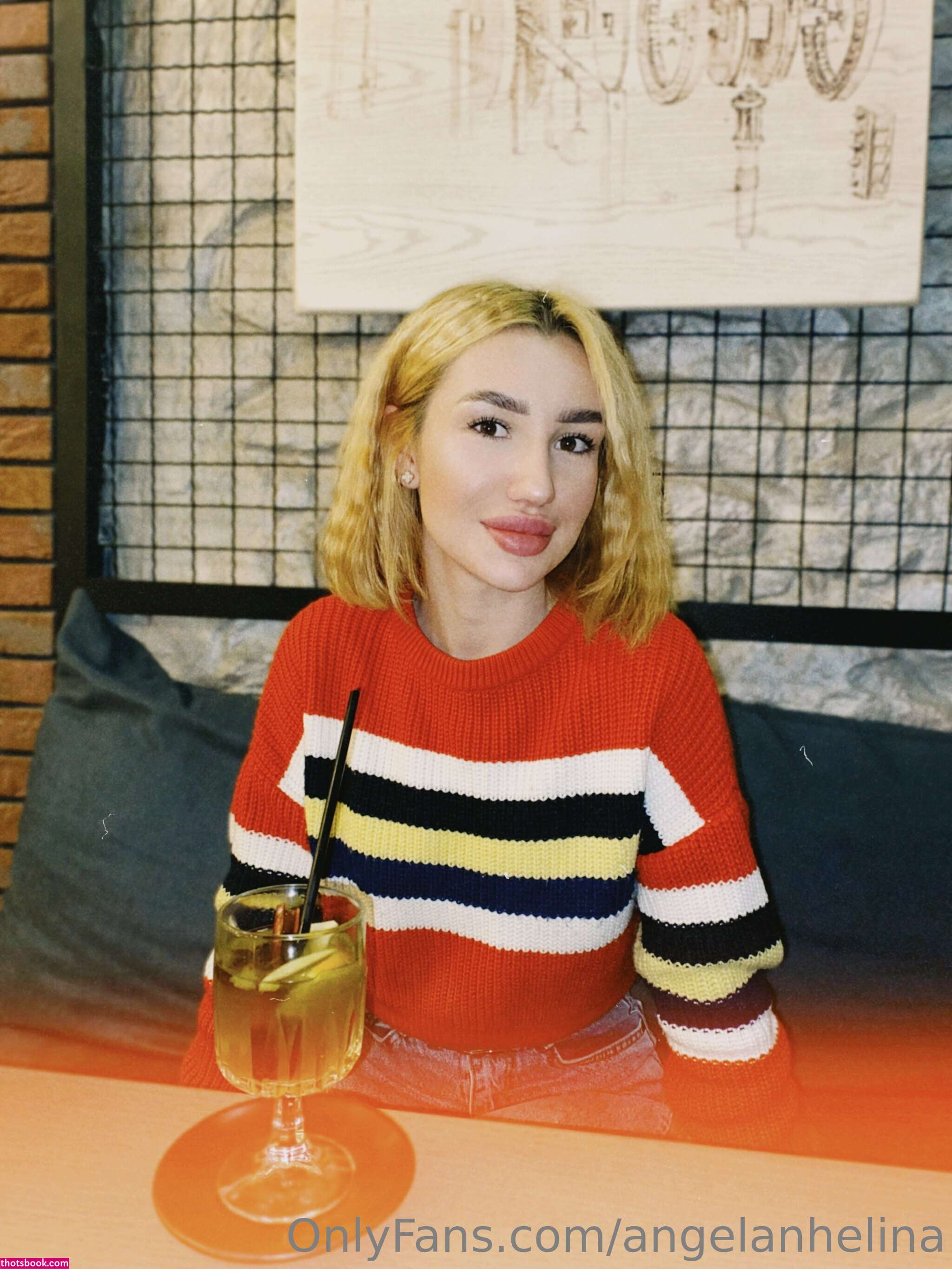 angelanhelina Photo #16