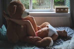 Jade Honey Photo #75