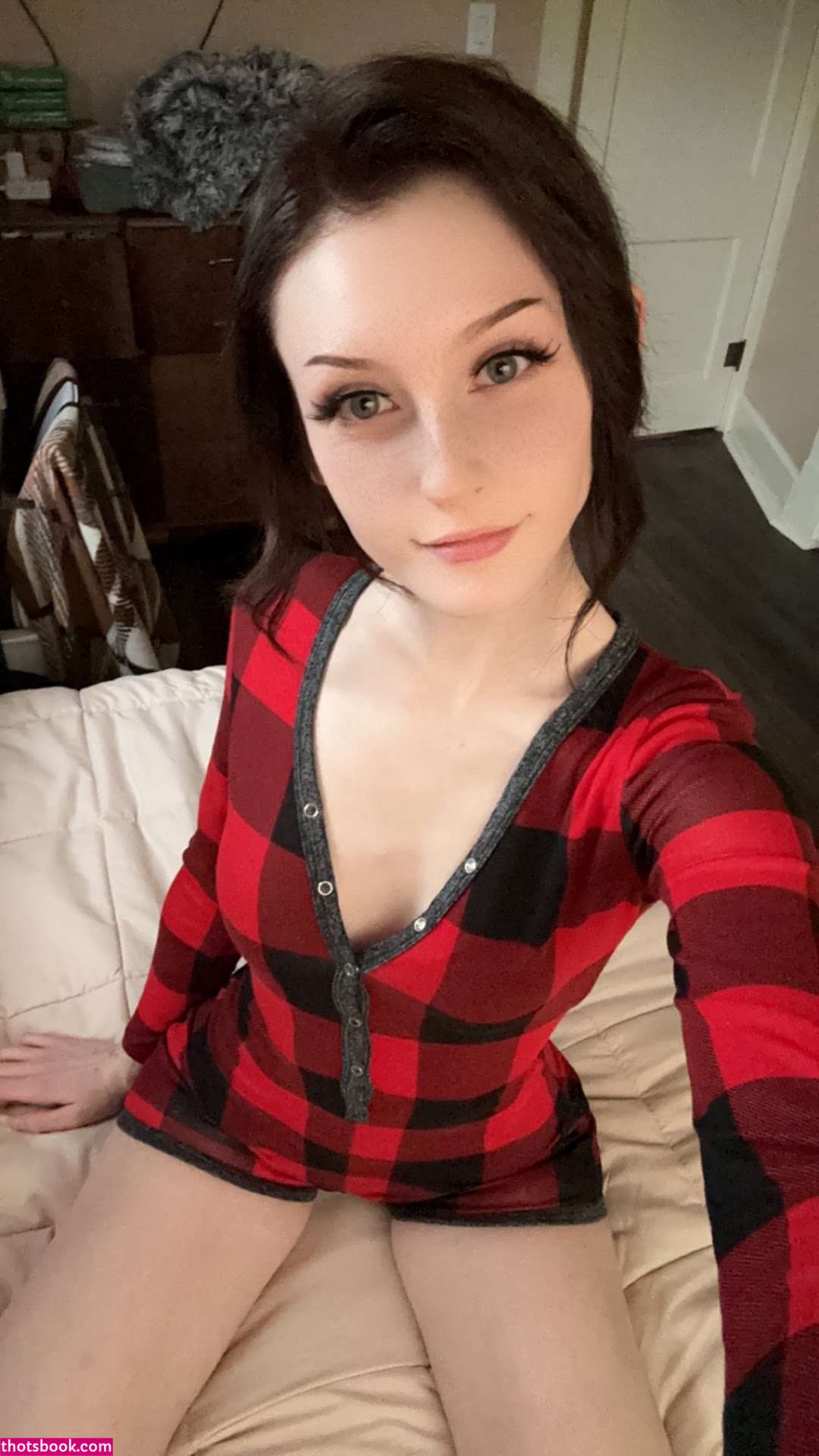 Soggyalien22 Photo #85