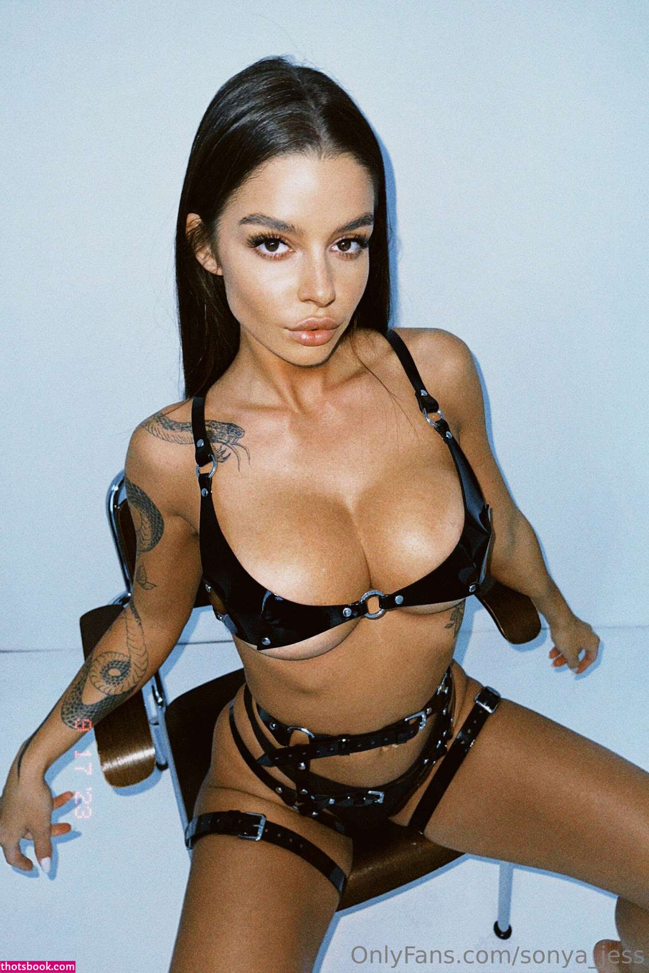 Jesswantsmore Photo #20