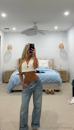 Chloe Roberts Photo #56