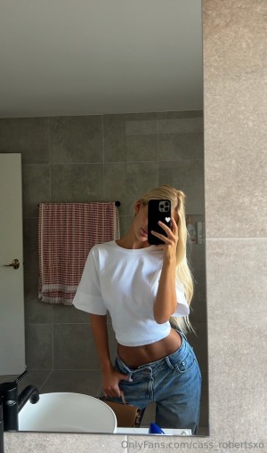 Chloe Roberts Photo #67