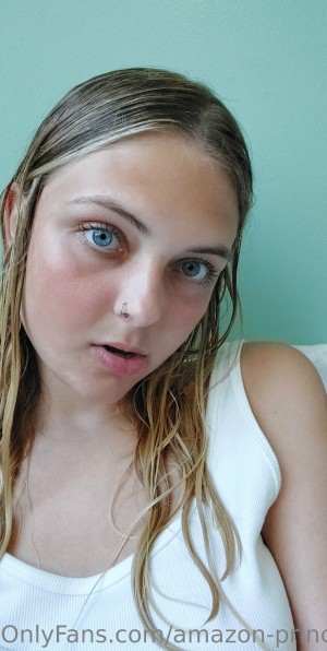 Amber Johnstone Photo #4