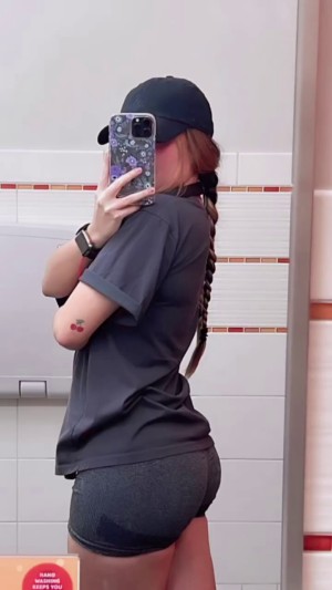 Paola Silerio Photo #8