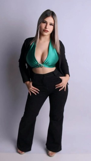 Abril Perez Photo #42