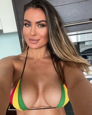 Alyssa Rhoades Photo #11