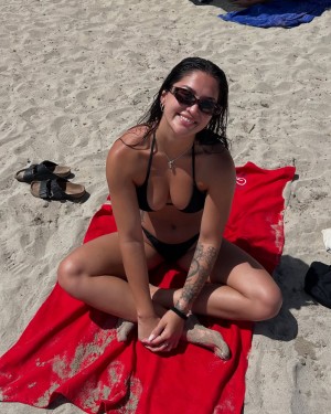 Izzy Flannery Photo #6