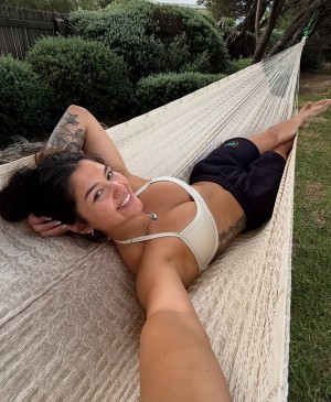 Izzy Flannery Photo #8