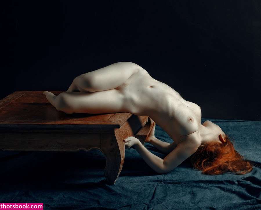 Arianna Gray Photo #5