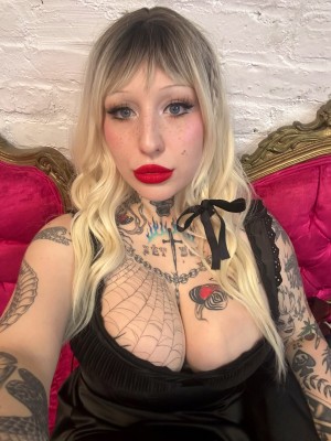 devildollee Photo #10