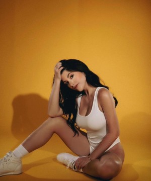 Corrin Lorraine Photo #14