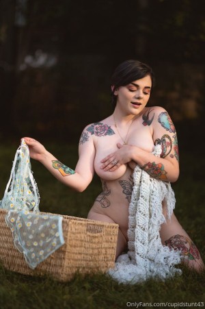 Cupid Stunt Photo #4