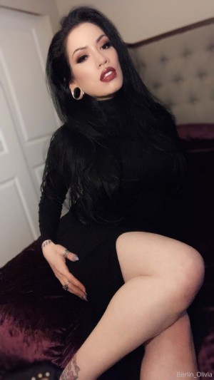 Berlin Olivia Photo #3