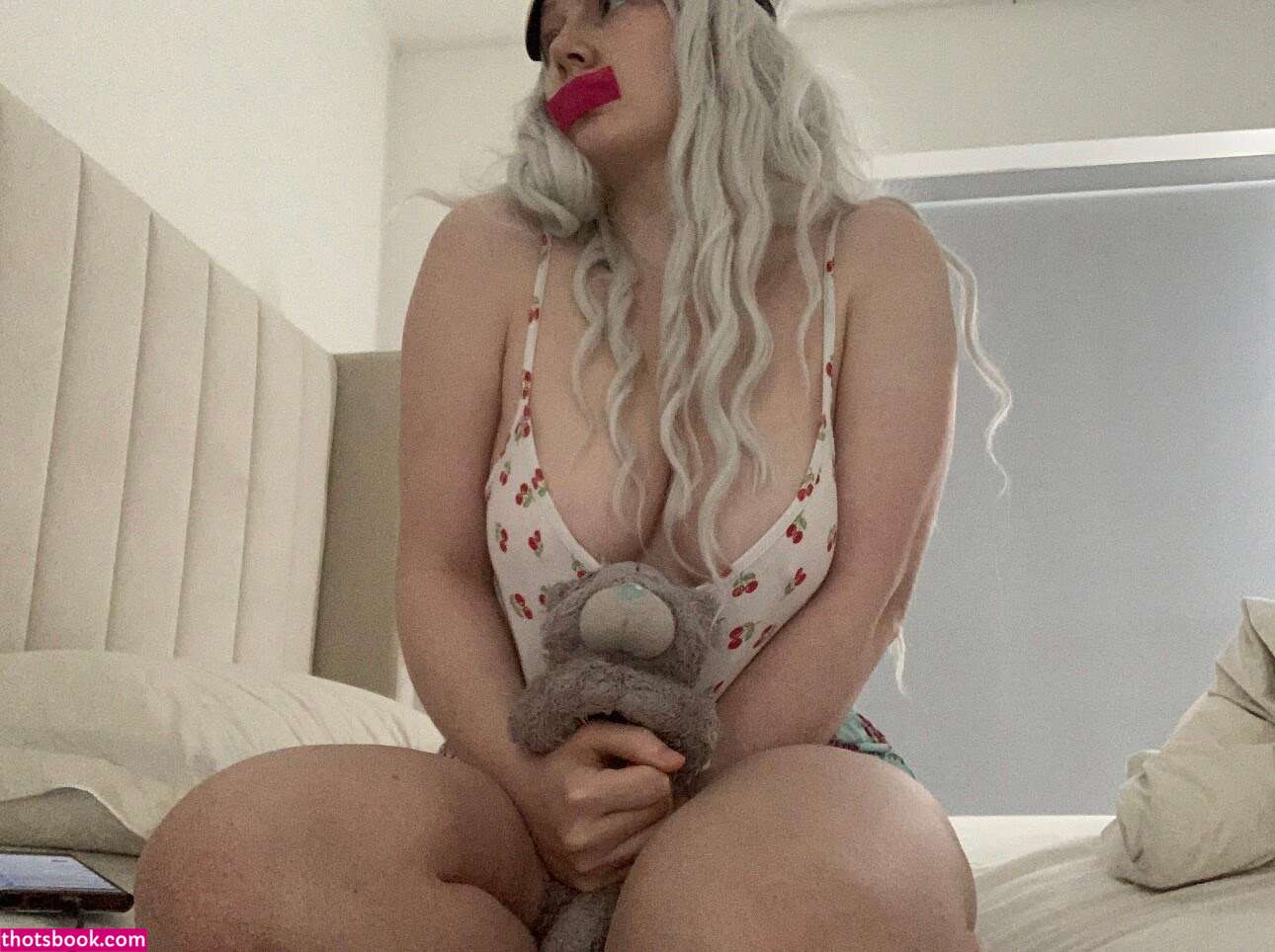 Violet Lottie Photo #8