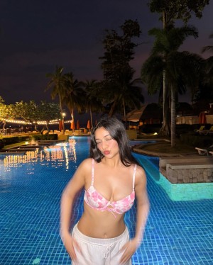 Kashish Mehta Photo #5