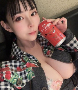 Yuria Yoshine Photo #18