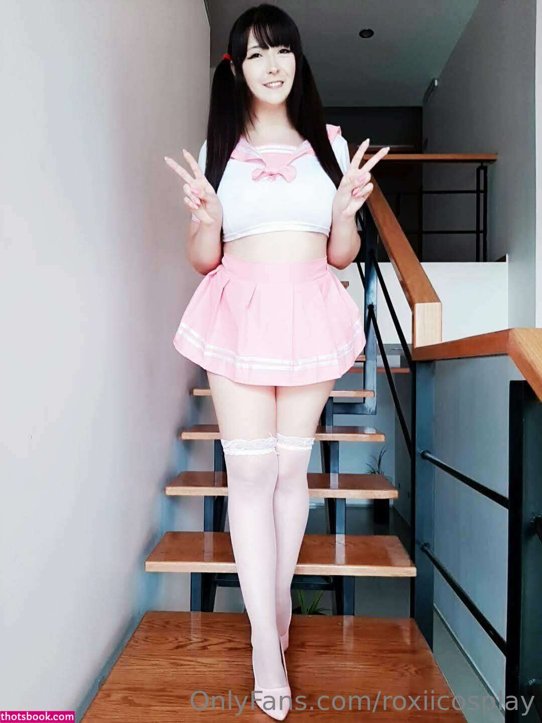 Roxii Cosplay Photo #7