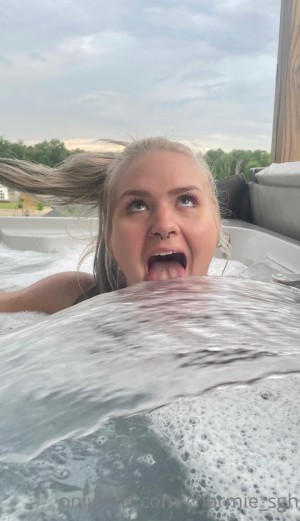 itscharmie Photo #20