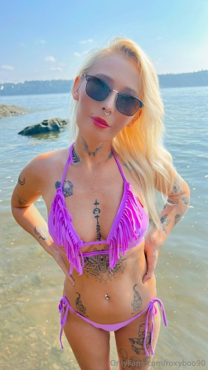 Roxyboo90 Photo #10