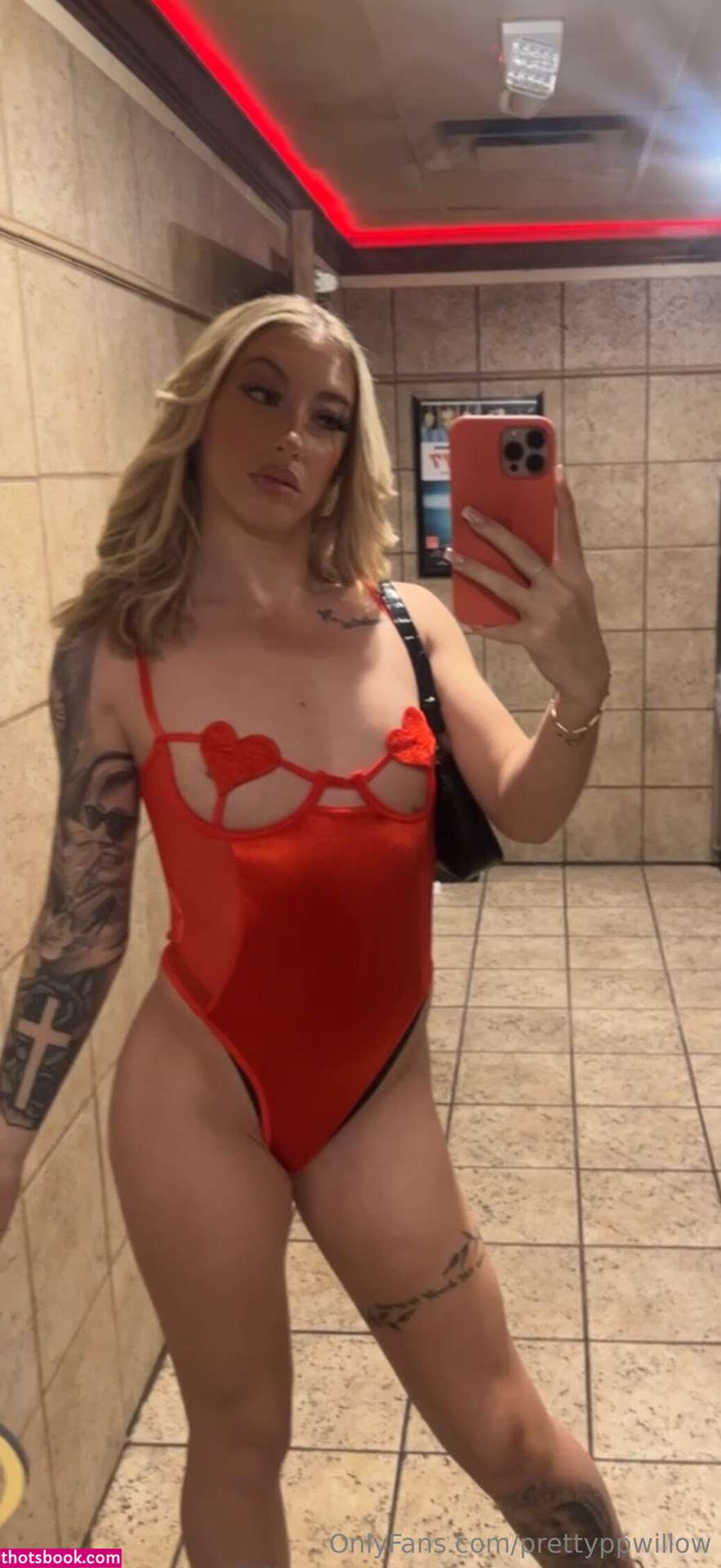 Prettyppwillow Photo #1