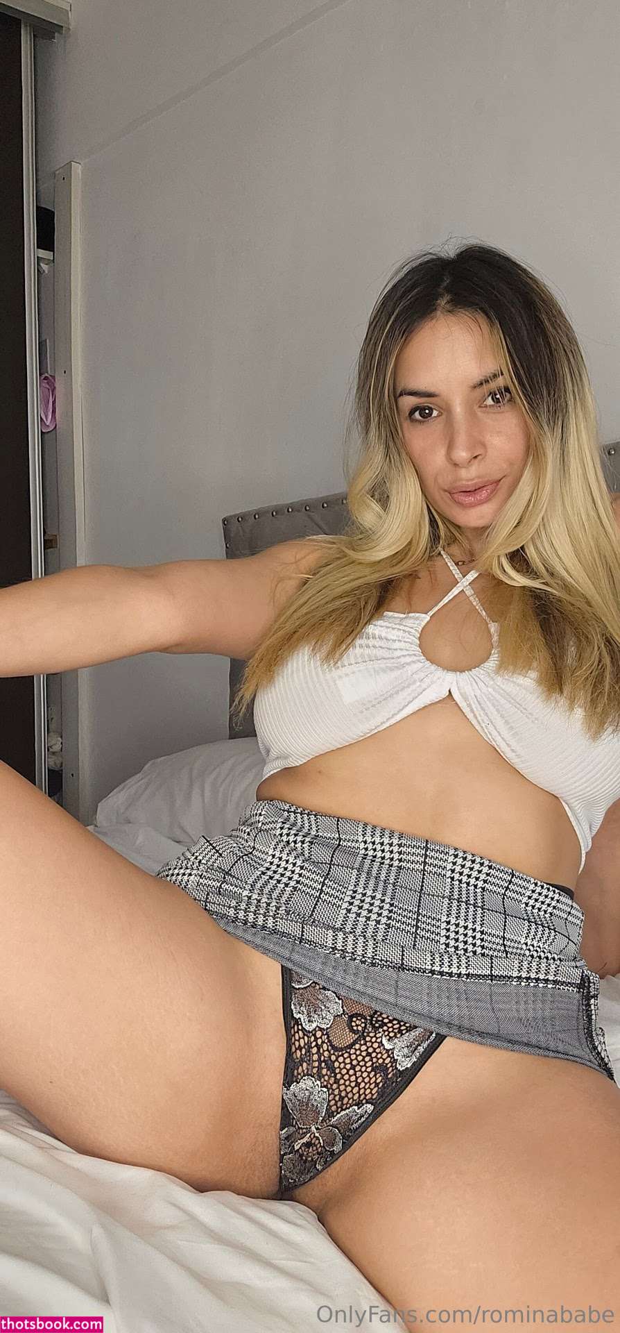 rominababe Photo #15