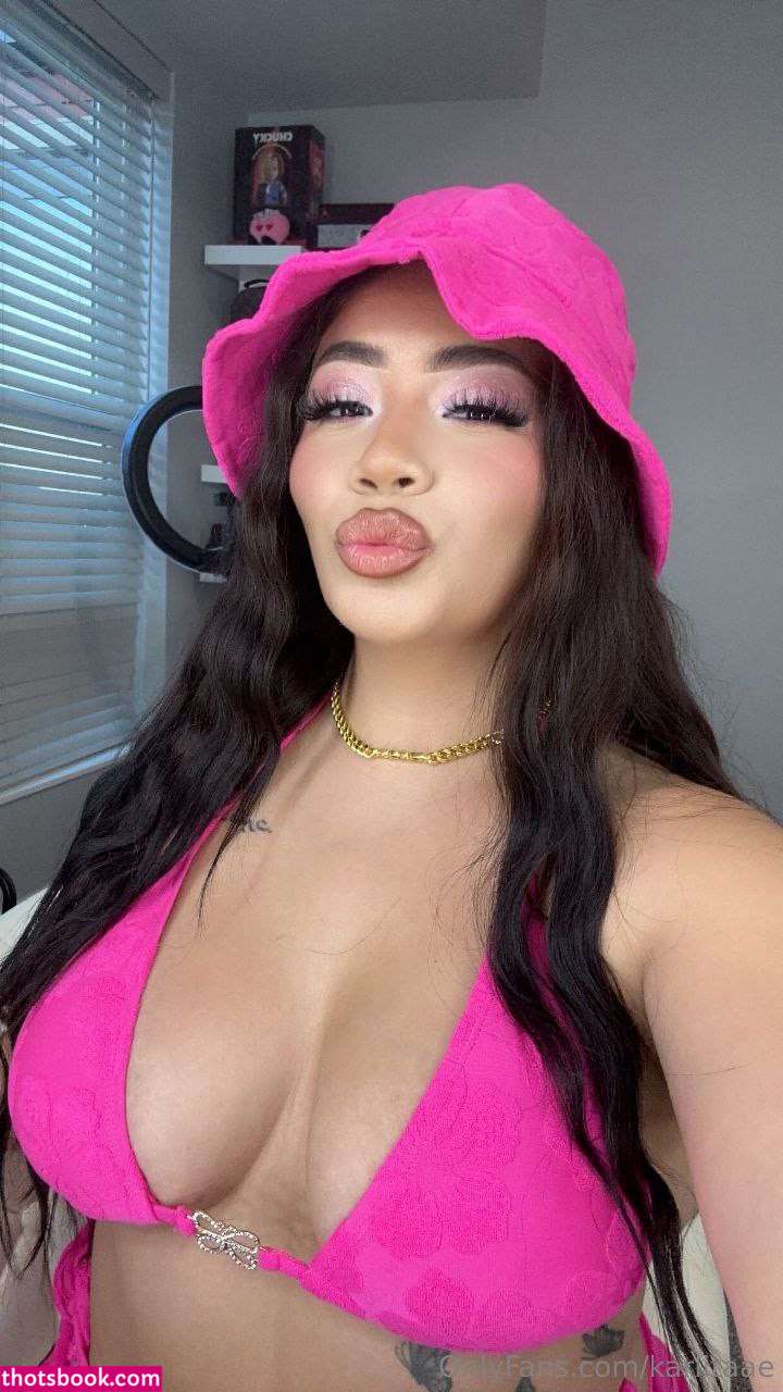 Karla Perez Photo #4