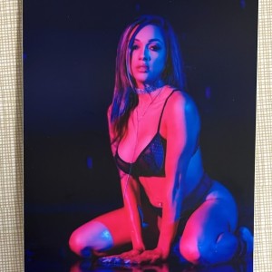 Vernizy Laris Photo #32