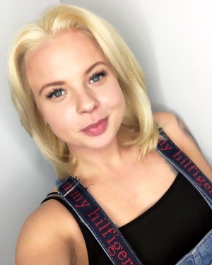 Emilie Brooklyn Photo #9