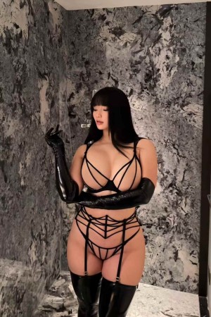 Naomiiper Bby Photo #6