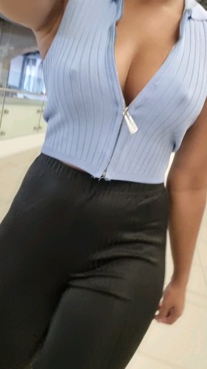 Youngfitsydcouple Photo #4