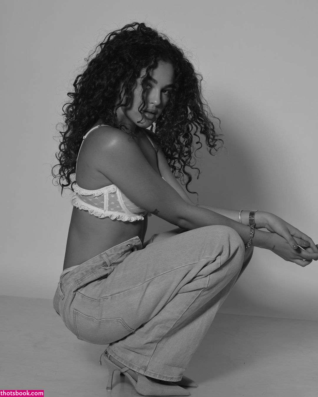 Kamilya Peer Levi Photo #15