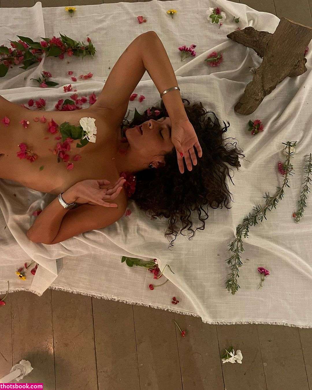 Kamilya Peer Levi Photo #23