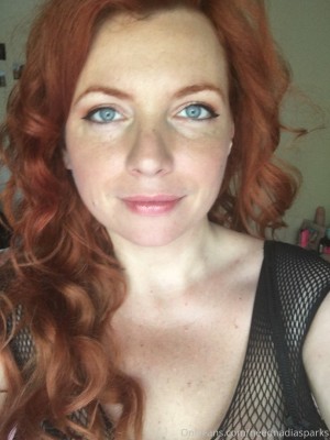 Iris Goldea Photo #9