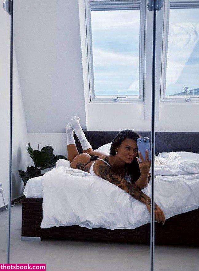 Jacqueline Orlova Photo #34