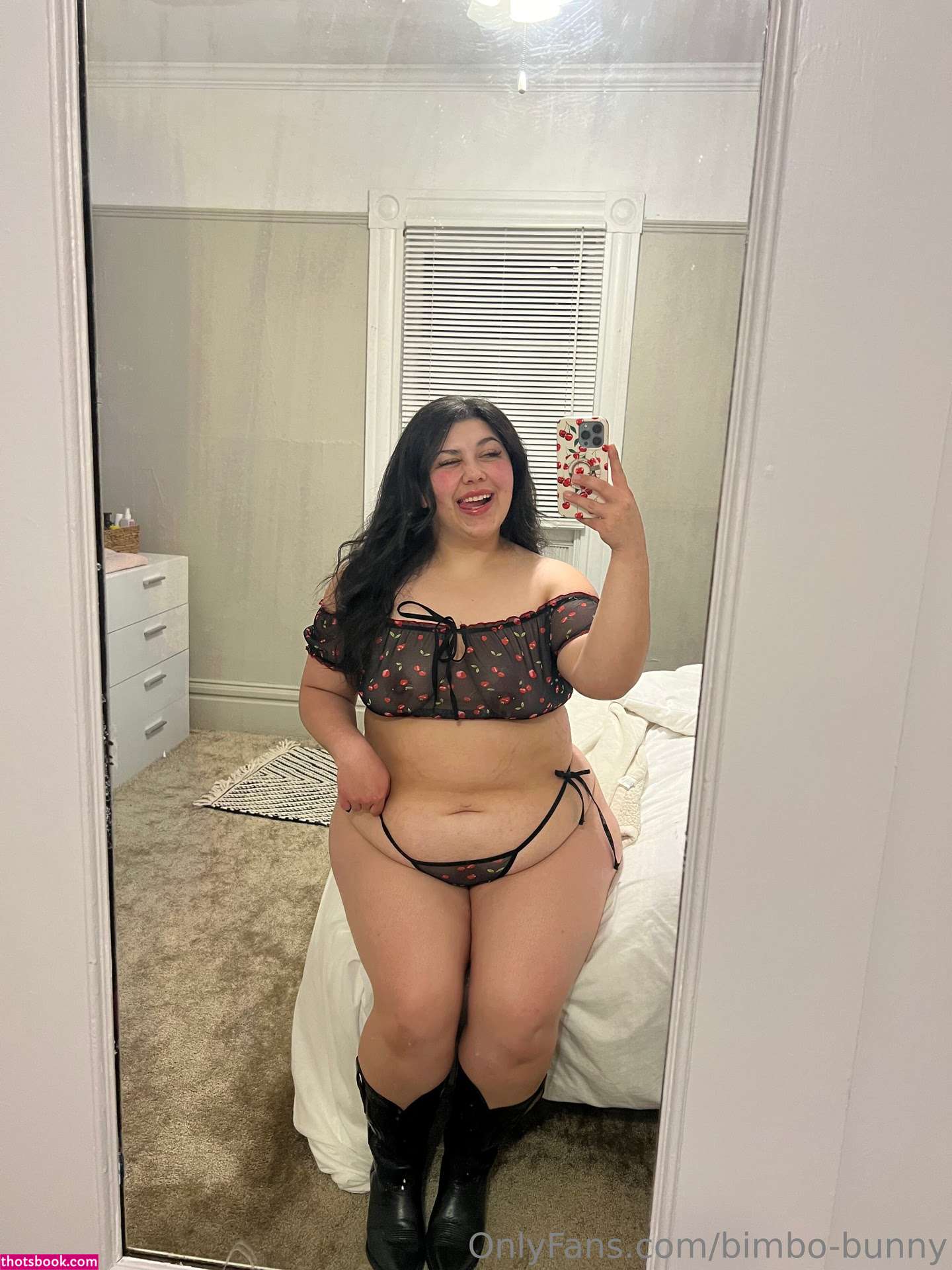 Local Bimbo Photo #15