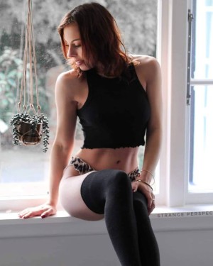 Zoe Phillips Photo #27