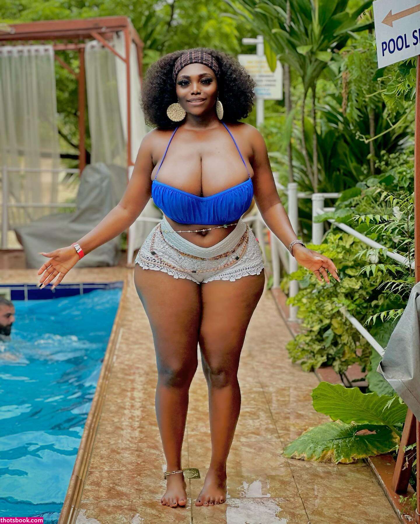 Bossmother Photo #34