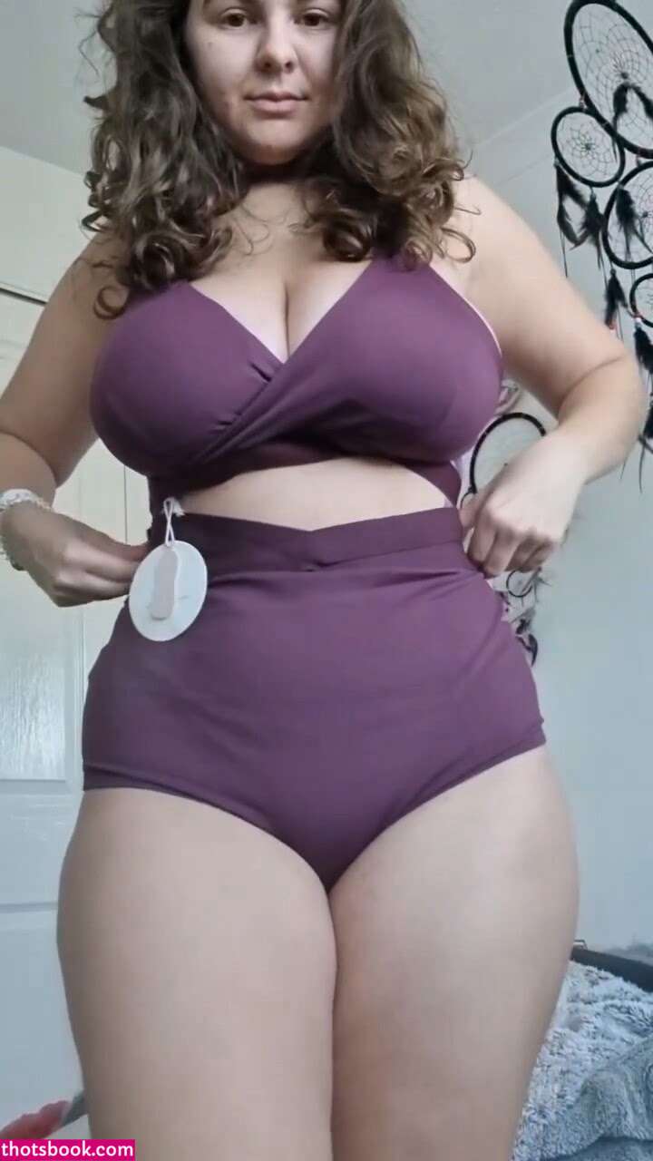 Hannah Ferris Photo #8