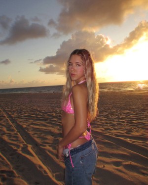 Hannah Lutz Photo #19